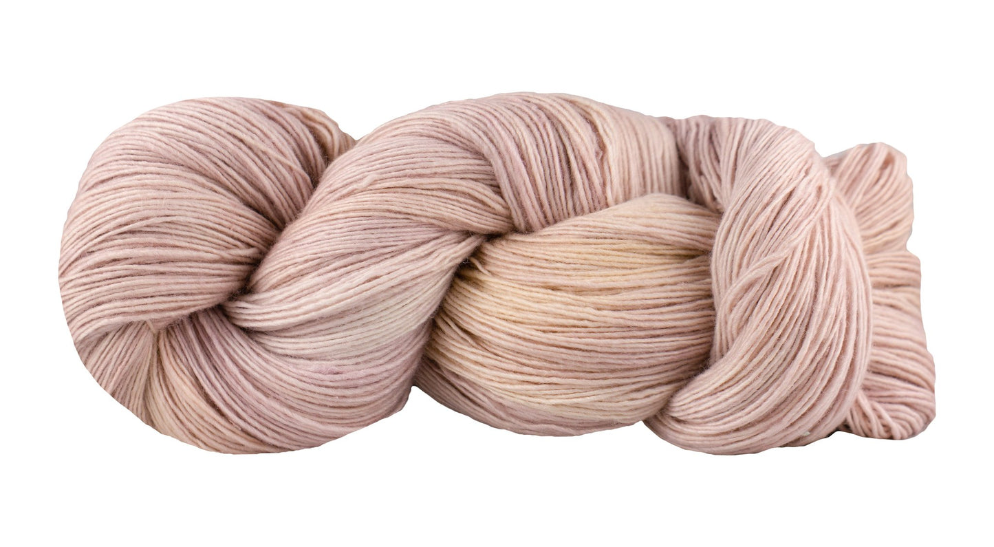 Manos del Uruguay Fino in alabaster shade - hand-dyed fingering weight merino and silk wool yarn.