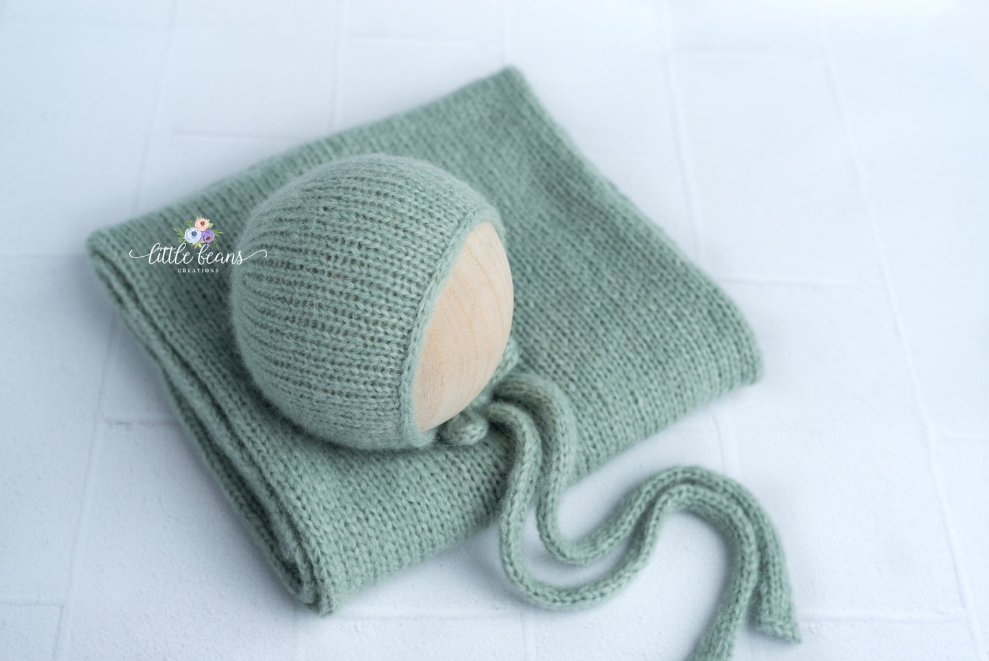 Remy Bonnet and Wrap in Pale Green